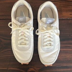 Women’s Nike Casual Tennis Shoes